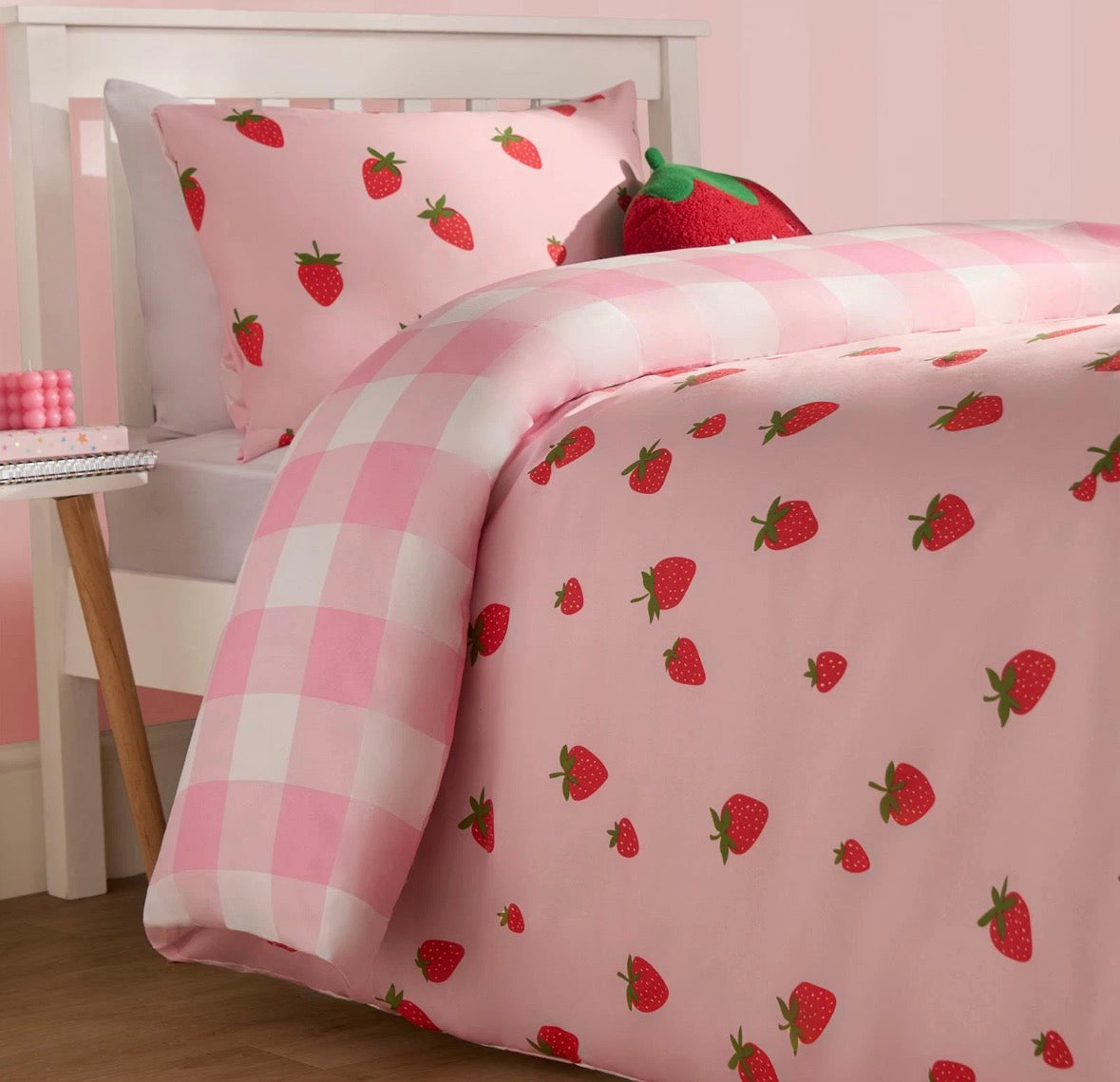 Strawberry Bedding