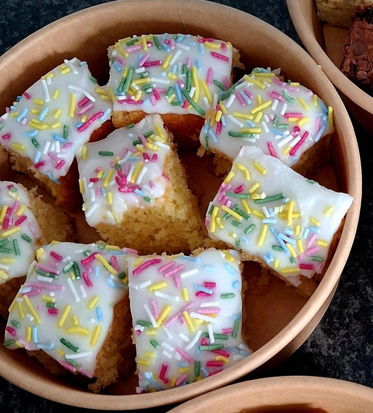 Bite Size Old School Cakes