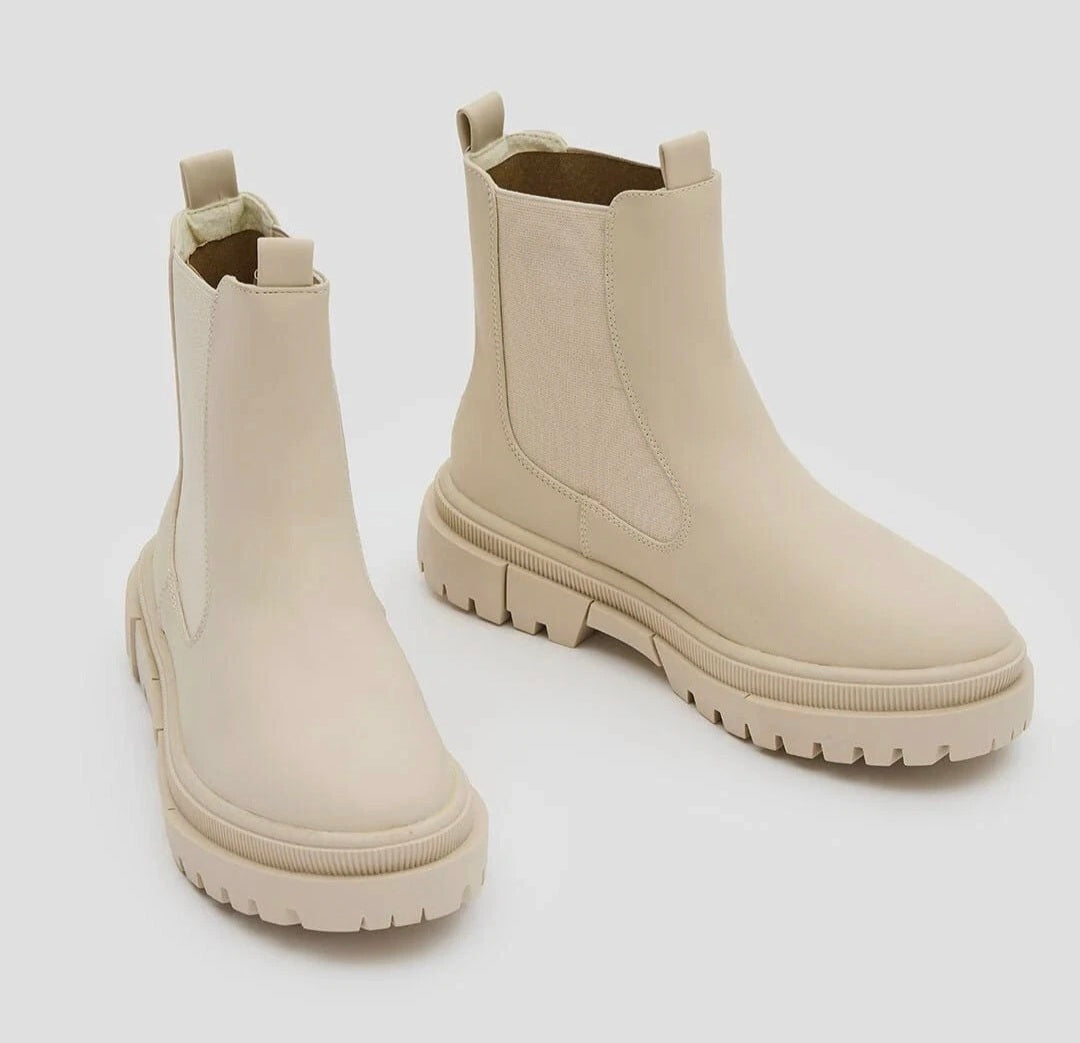 Chunky Chelsea Boots