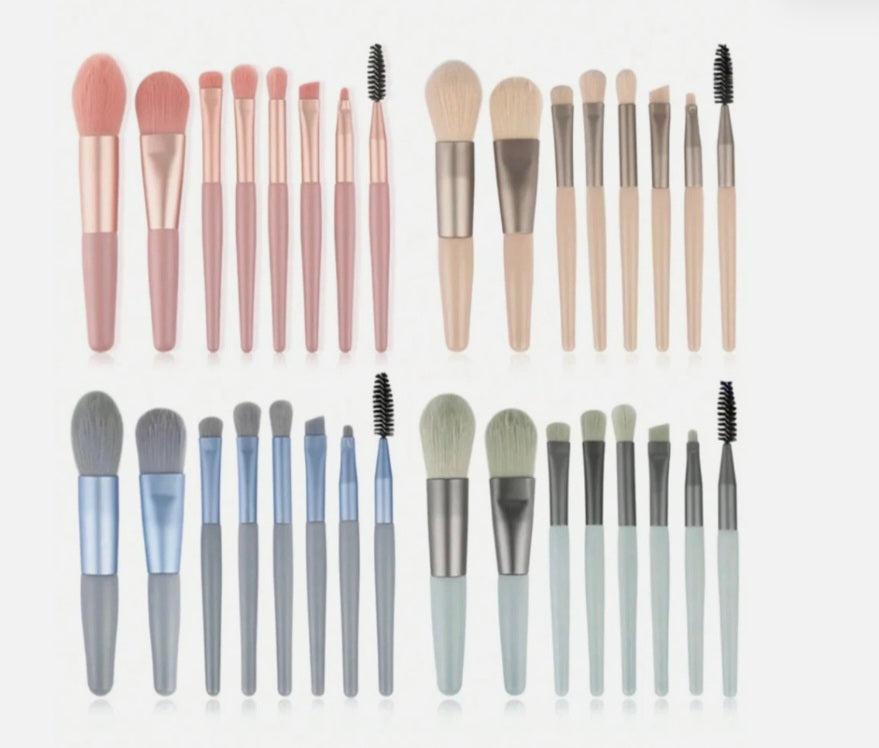 8 Piece Makeup Brush Set