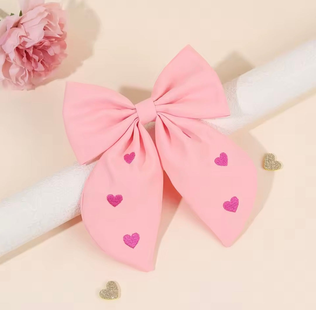 Heart Embroidered Bow Clip