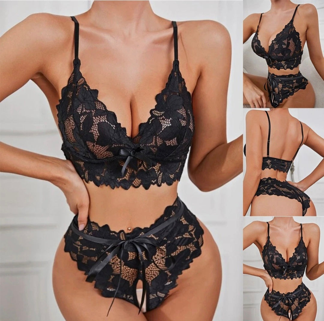 Crotchless Underwear Set