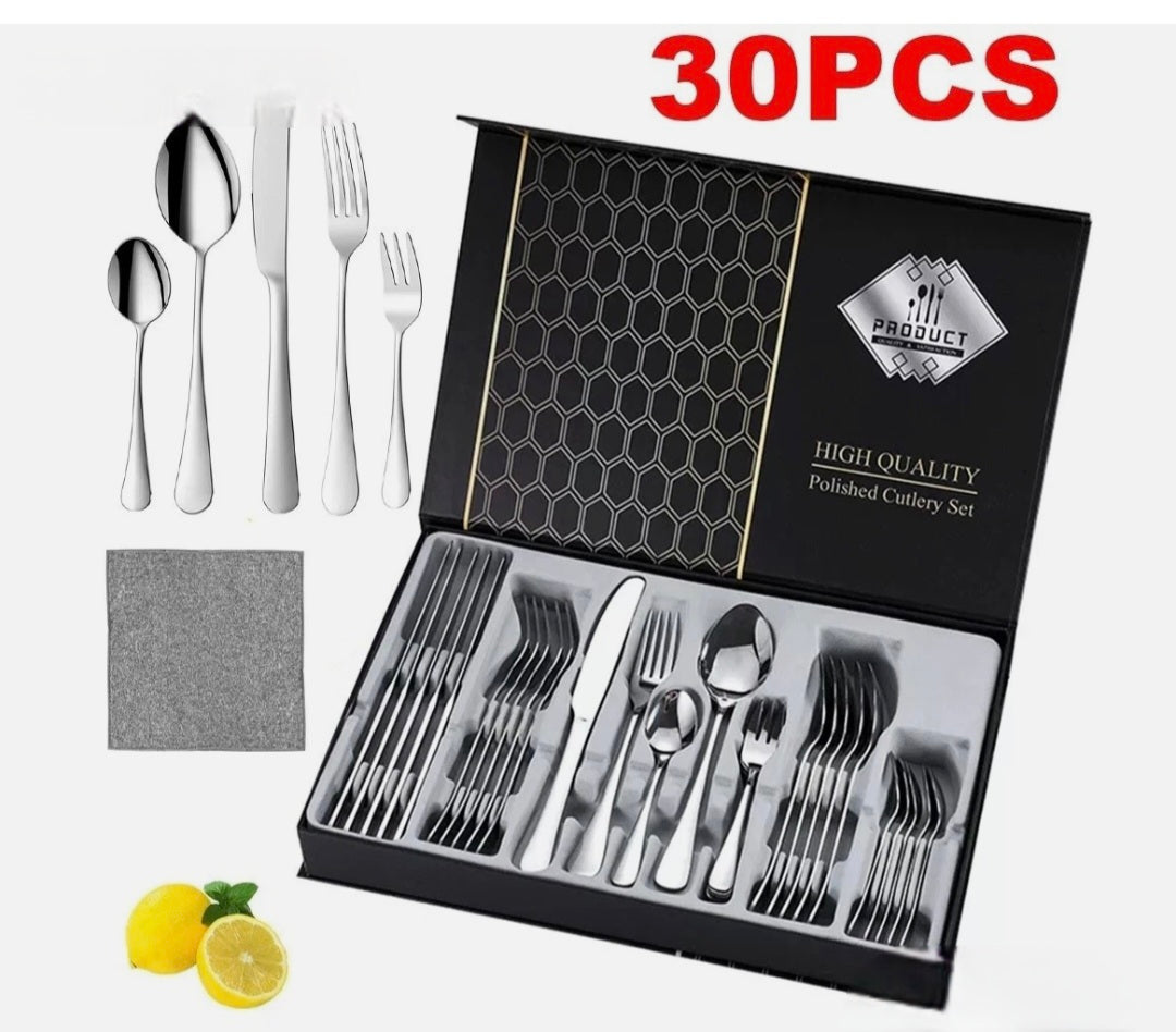 30 Piece Dinner Set